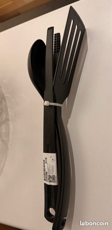 Ikea- Gnarp 3-Piece Kitchen Utensil Set, Black