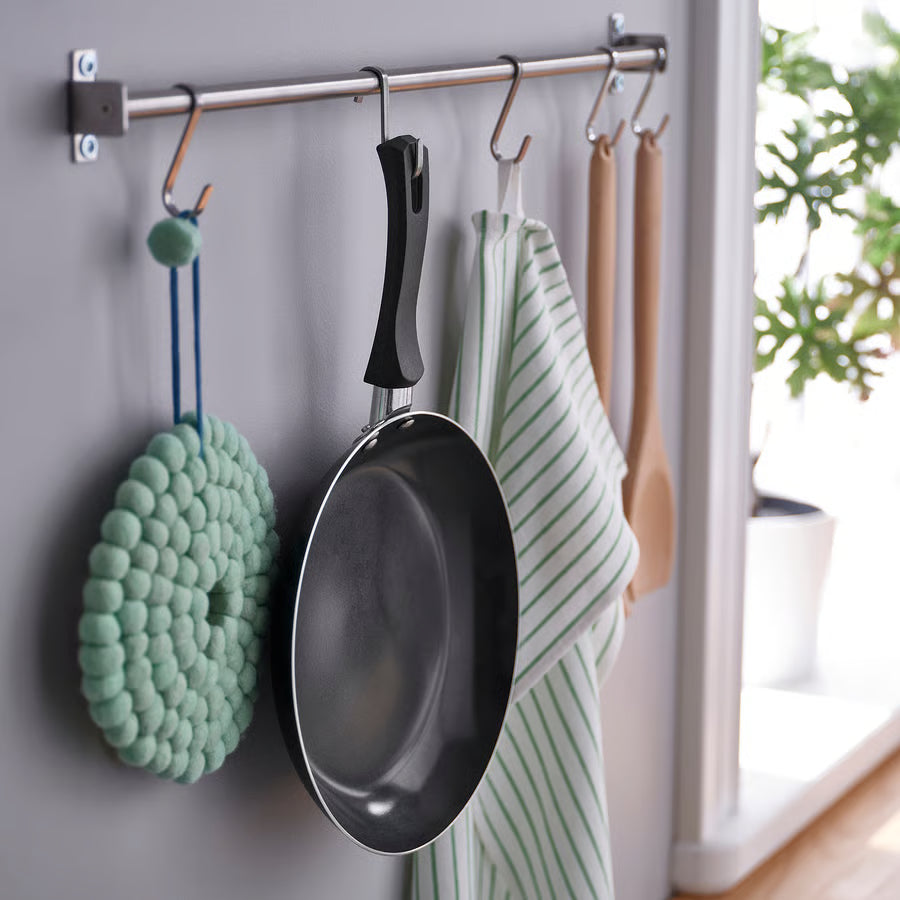 IKEA TAGGHAJ Frying Pan (24 cm, Black) – Lightweight