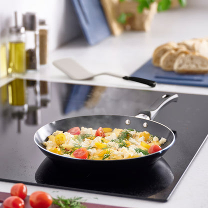 IKEA TAGGHAJ Frying Pan (24 cm, Black) – Lightweight