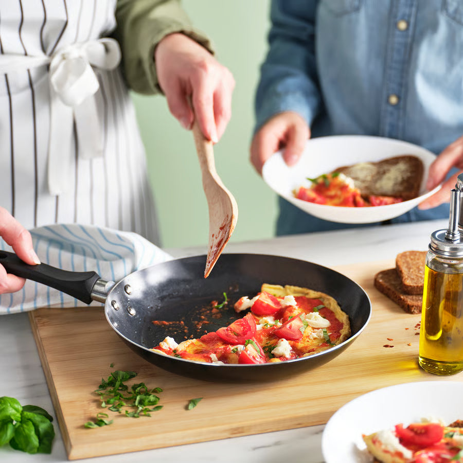IKEA TAGGHAJ Frying Pan (24 cm, Black) – Lightweight